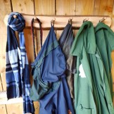 Rustic wooden coat rack 4 peg live edge 1